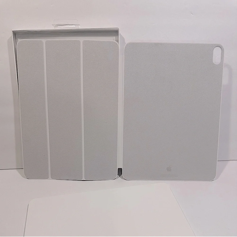 Apple iPad Pro Smart Folio - White